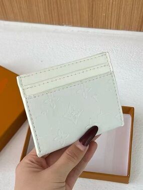 New women’s white fashion cardholder